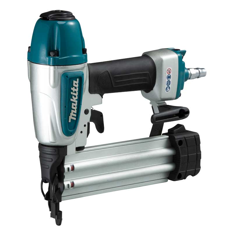 Pneumatski zakivač eksera 15-50mm Makita